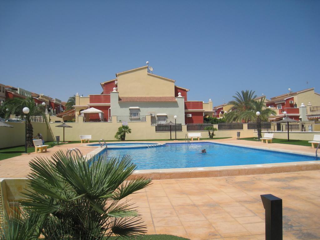 Bungalow Altos De La Bahia Torrevieja Zimmer foto