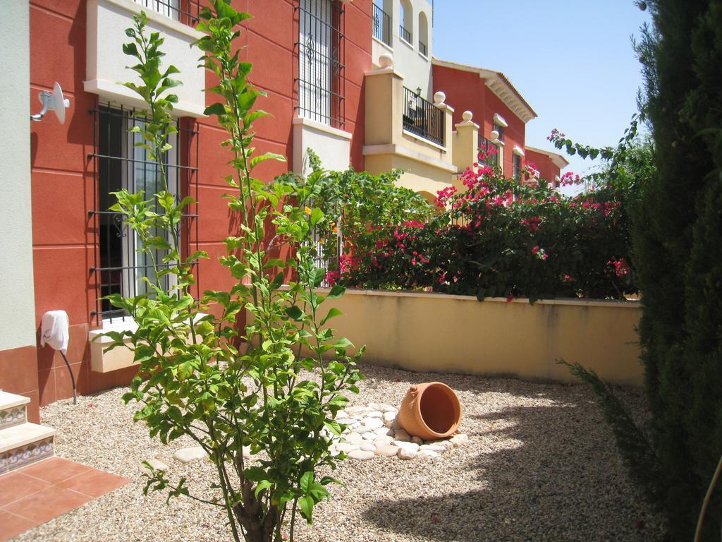 Bungalow Altos De La Bahia Torrevieja Zimmer foto
